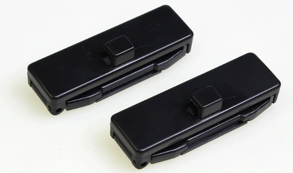 シートベルトバックルインサート